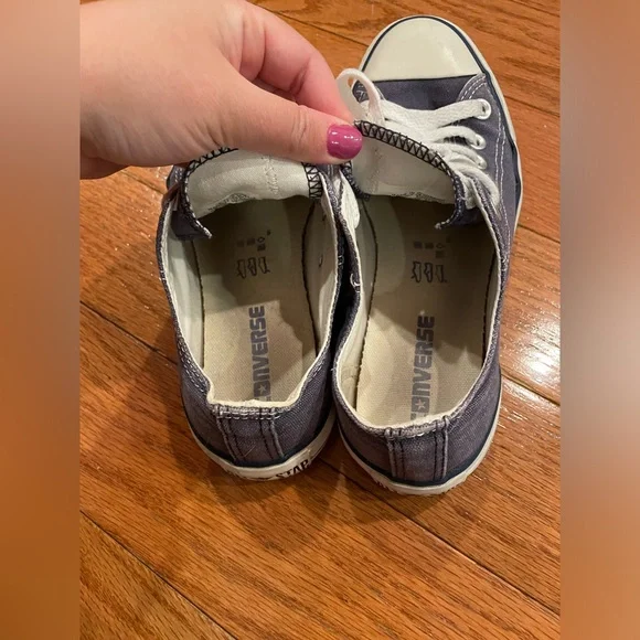 Converse Chuck Taylor Navy Blue Low Top Sneakers 👟 - Picture 4 of 7